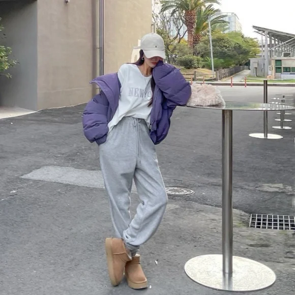 NWOT Korean Brand DEEPNY Corduroy Cap with Embroidered R in Ivory - Picture 9 of 15